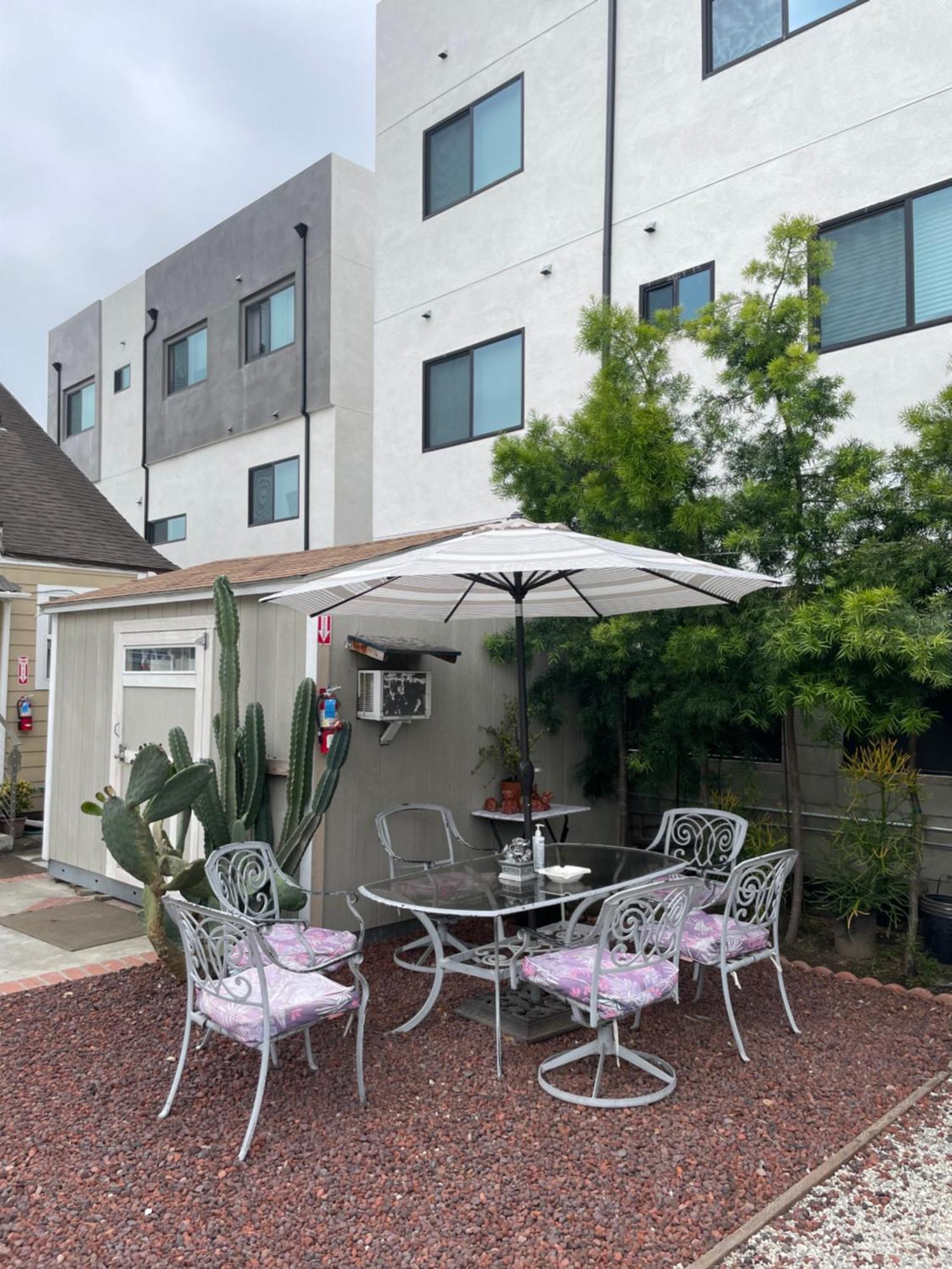Small Private La Bedroom W Wifi - Private Fridge - Ac Near Usc - Exposition Park - Usc Memorial Coliseum - Banc Of California Bmo Stadium - Downtown Los Angeles Dtla - University Of Southern California Usc!!! 외부 사진