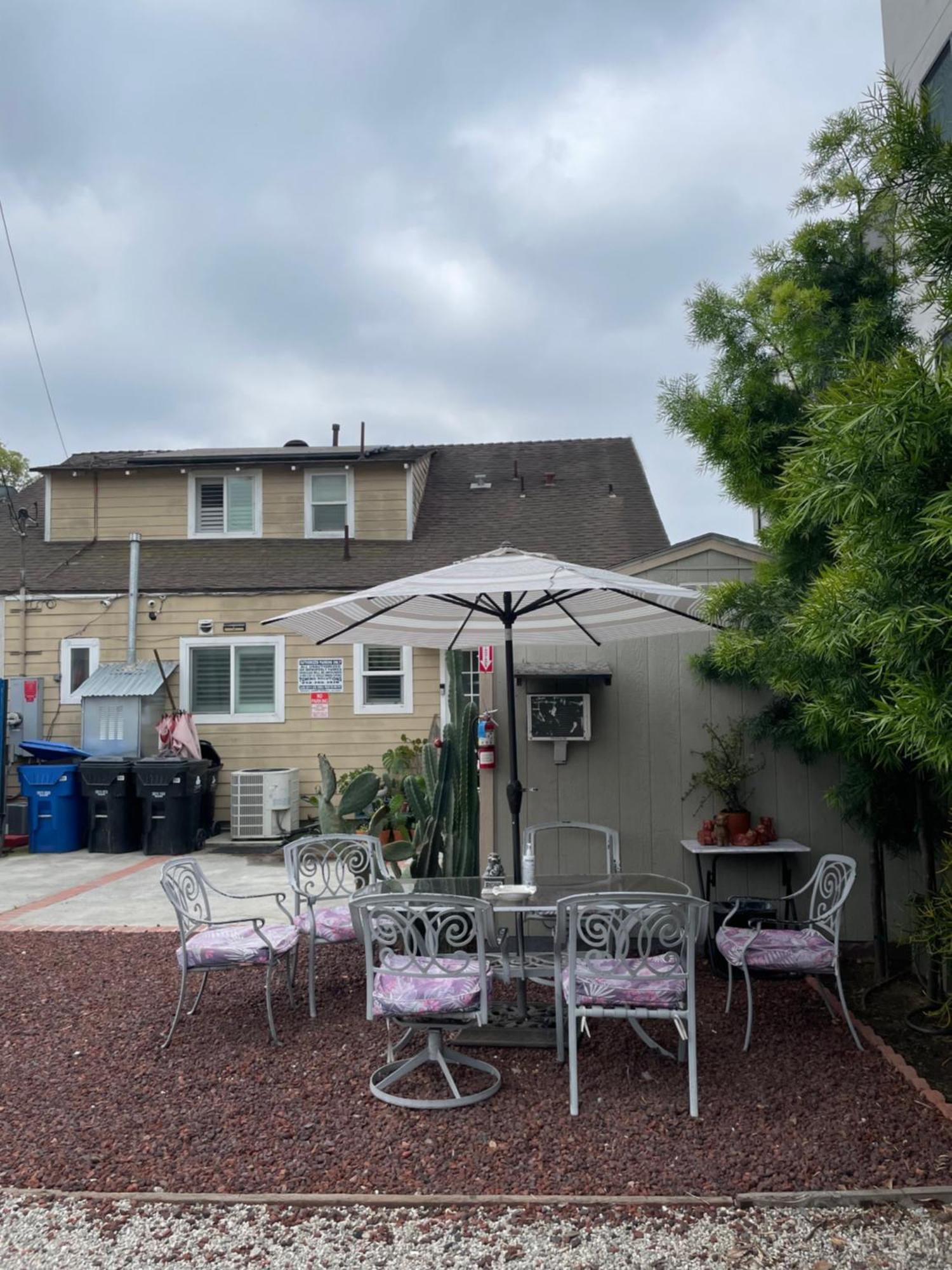 Small Private La Bedroom W Wifi - Private Fridge - Ac Near Usc - Exposition Park - Usc Memorial Coliseum - Banc Of California Bmo Stadium - Downtown Los Angeles Dtla - University Of Southern California Usc!!! 외부 사진