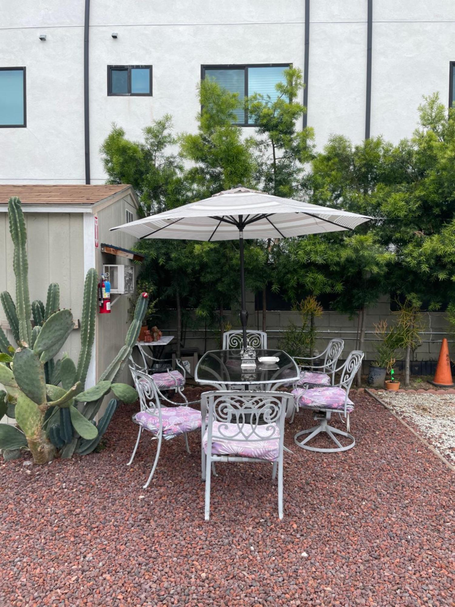 Small Private La Bedroom W Wifi - Private Fridge - Ac Near Usc - Exposition Park - Usc Memorial Coliseum - Banc Of California Bmo Stadium - Downtown Los Angeles Dtla - University Of Southern California Usc!!! 외부 사진